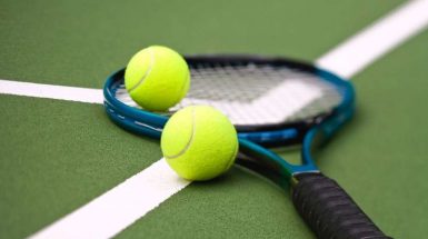 pelota-y-raqueta-de-tenis