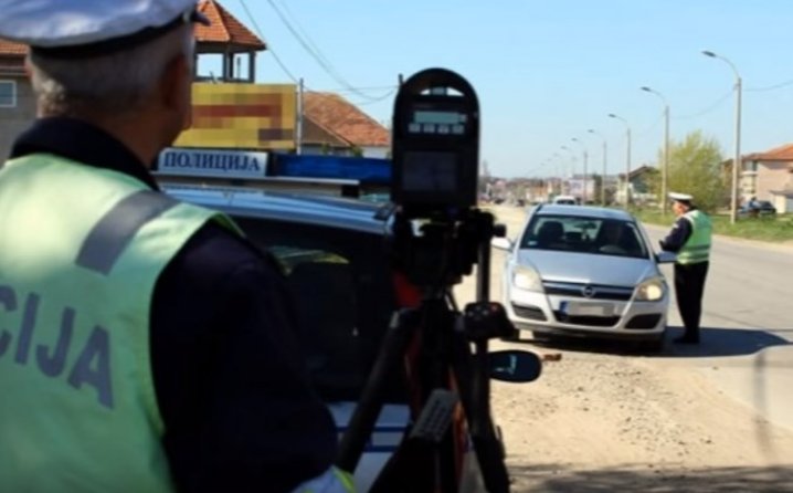 policija