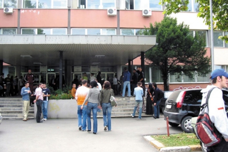 Univerzitet-u-Tuzli